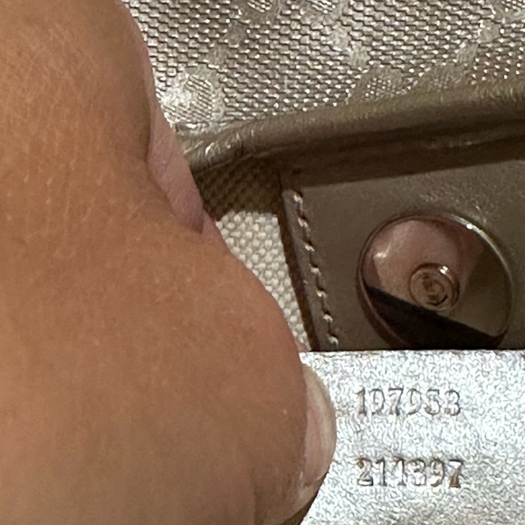 Gucci Metallic Silver GG Webbed Canvas Tote - Picture 11 of 17